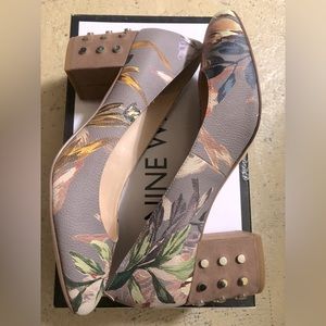 𝅺Nine West cerys floral printed studded taupe pump heel 7.5m